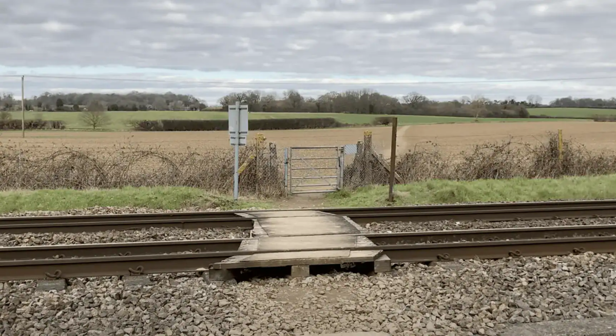 Person Killed by Train at Secluded Basingstoke Level Crossing – Police Investigate