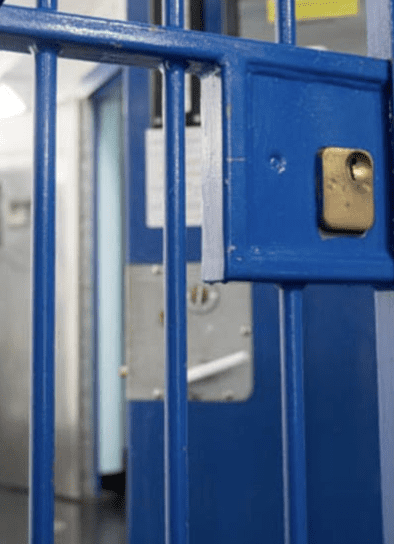 Three Suspects Were Apprehended After Police Broke Up A Break-in