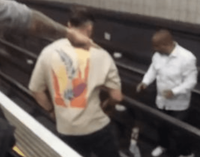 Three Brave Souls Risked Their Lives To Help A Woman Trapped In The King's Cross Tube Rails