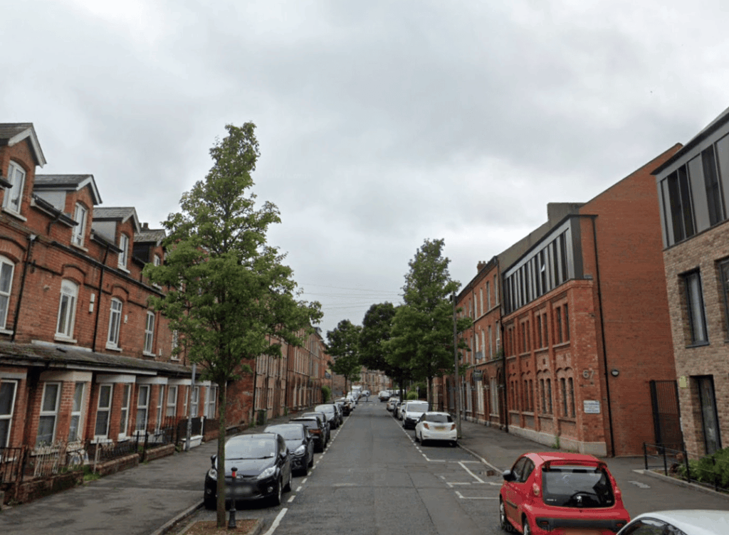 Police are appealing for information following a report of robbery which occurred at the Fitzroy Avenue area of south Belfast – (ID 549058)