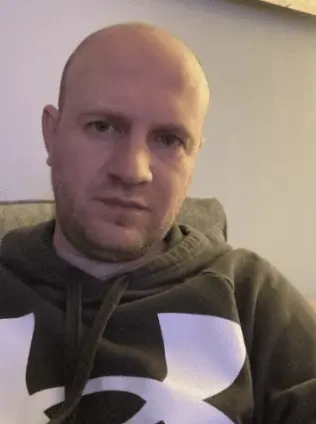 After sending sexual messages to a woman and boasting about appearing on Channel 4’s 24 Hours In Police Custody, a married detective  Police sergeant has been suspended