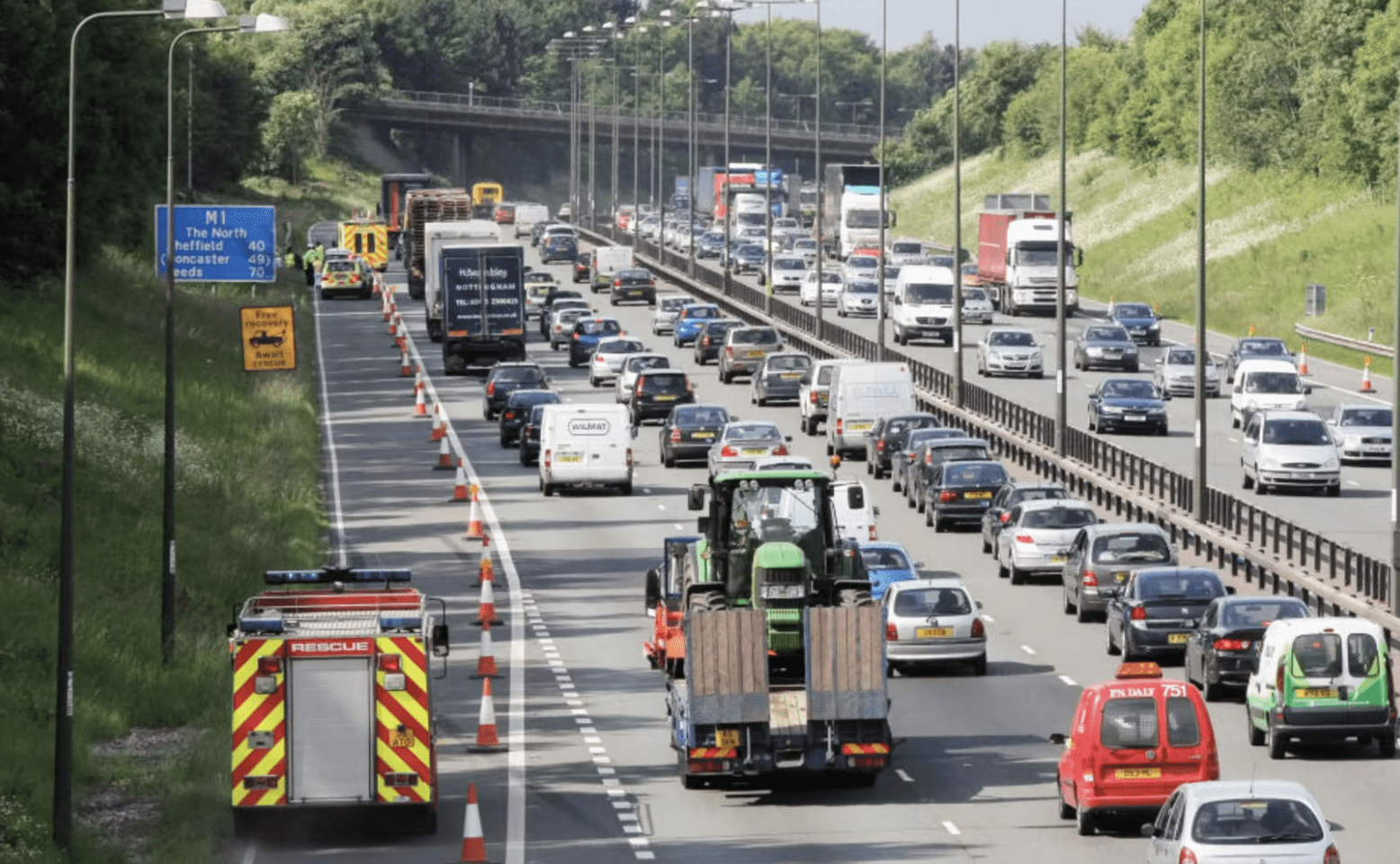 Drivers And The Rac Call For Hard Shoulder To Be Reinstated On Existing All-lane-running Smart Motorways