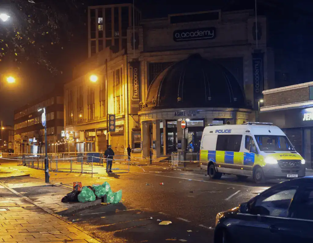 Updated: Major Incident Declared At Brixton O2 Academy Leaving Four People Fighting For Their Lives After 3,000 People Breach The Front Doors Updated: Major Incident Declared At Brixton O2 Academy Leaving Four People Fighting For Their Lives After 3,000 People Breach The Front Doors