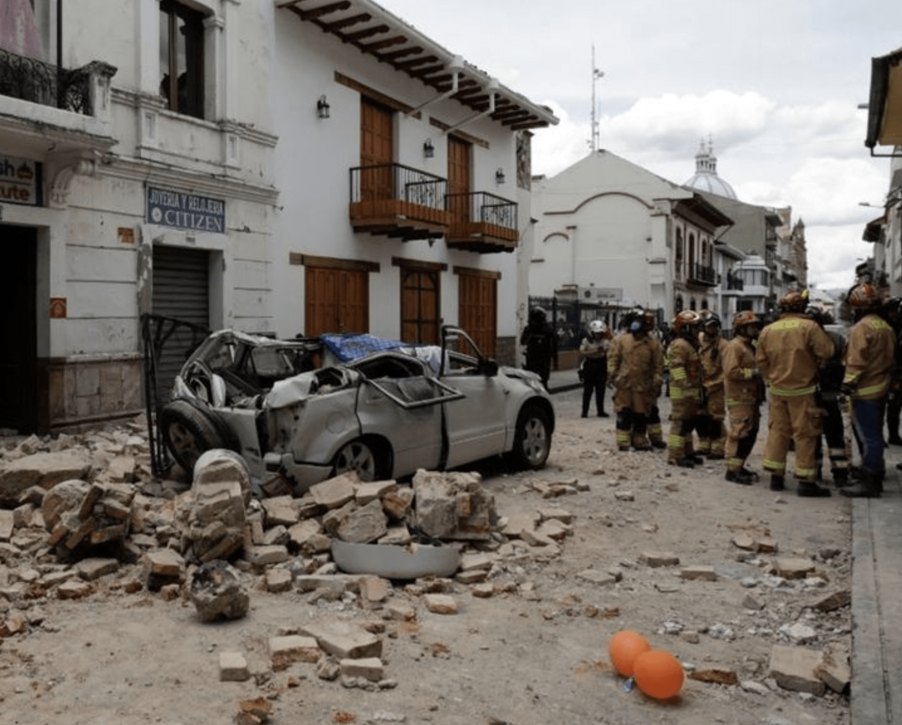 A Strong Earthquake Has Shaken Parts Of Southern Ecuador And Northern Peru  Killing At Least A Dozen People And Leaving Many Trapped