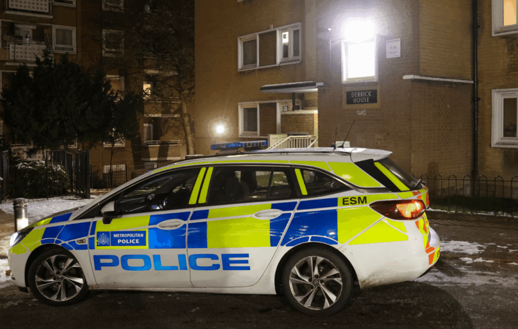 Tulse Hill thrown into lockdown with armed officers descending on Derrick House following reports of shooting of a 20 year old man – (ID …