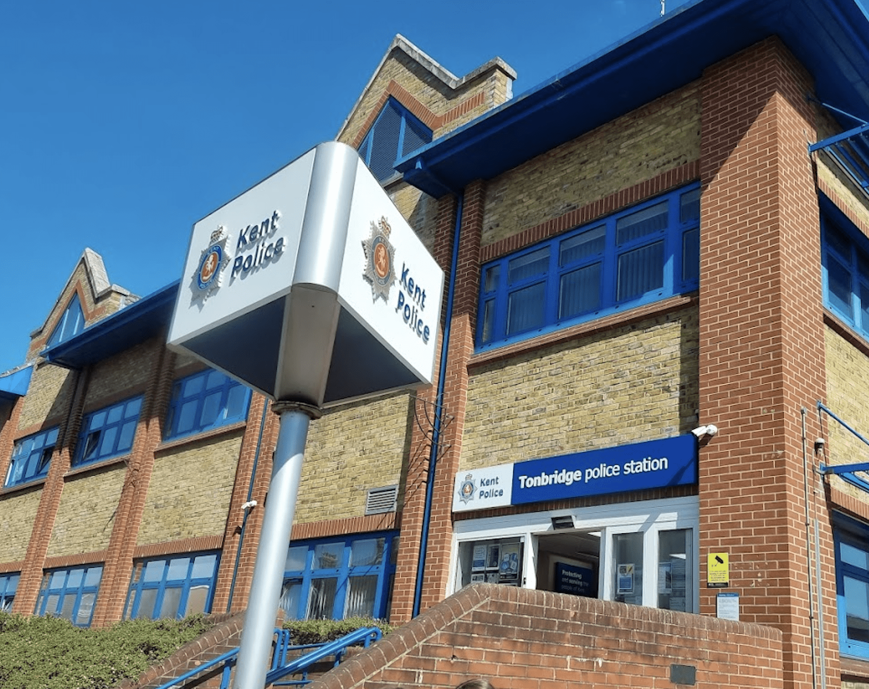 A Man Suspected To Be A County Line Dealer Has Been Arrested On Suspicion Of Dealing Drugs In West Kent