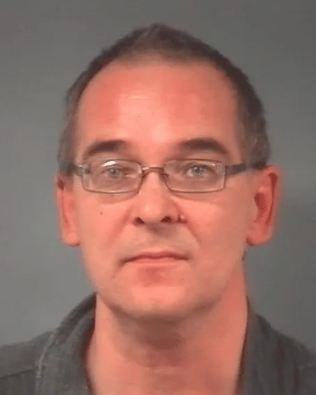 A man has been jailed for four years for sexually abusing children on the Isle of Wight – (ID 549040)