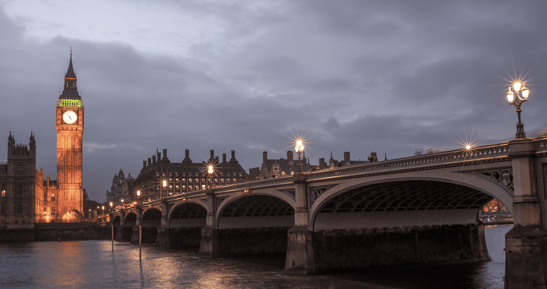 Police Have Evacuated Westminster Bridge After A Man Threatened To Harm Himself