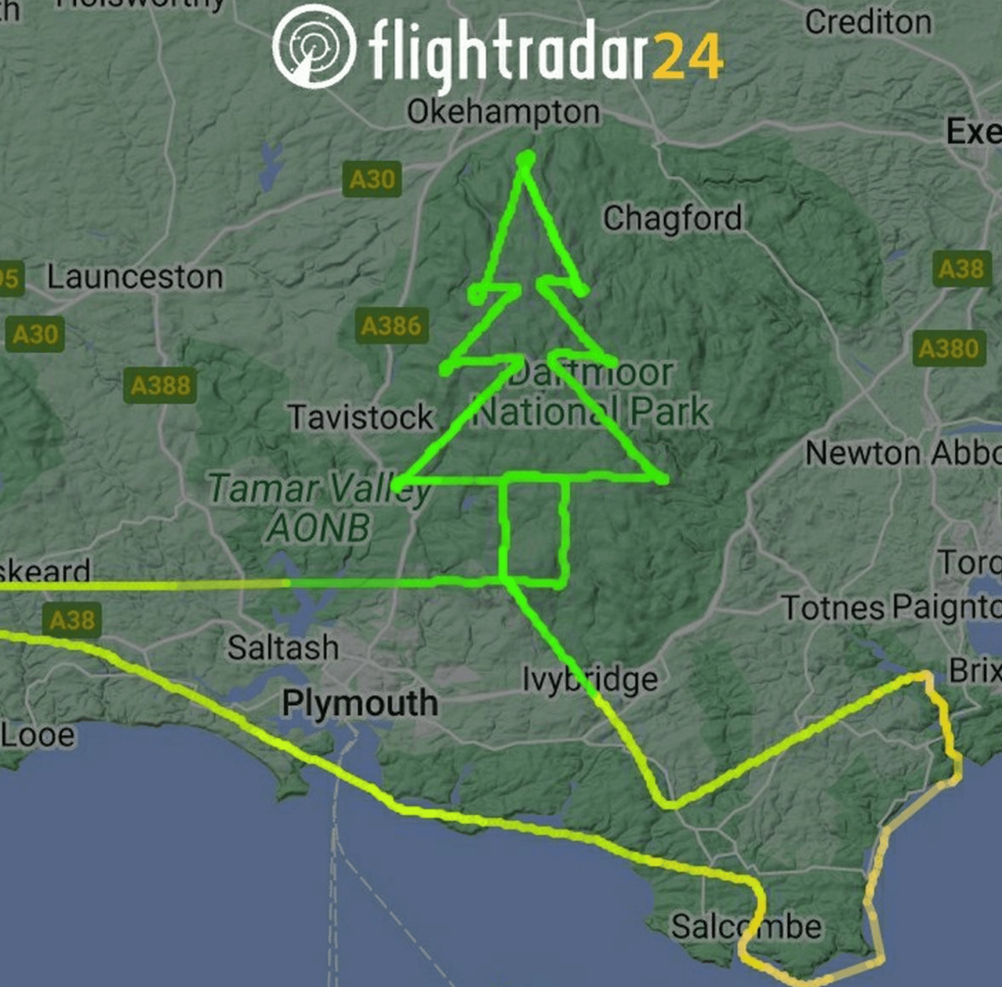 UK Coastguard Rescue helicopter creates what could be the largest Christmas tree in the UK – (ID 538116)