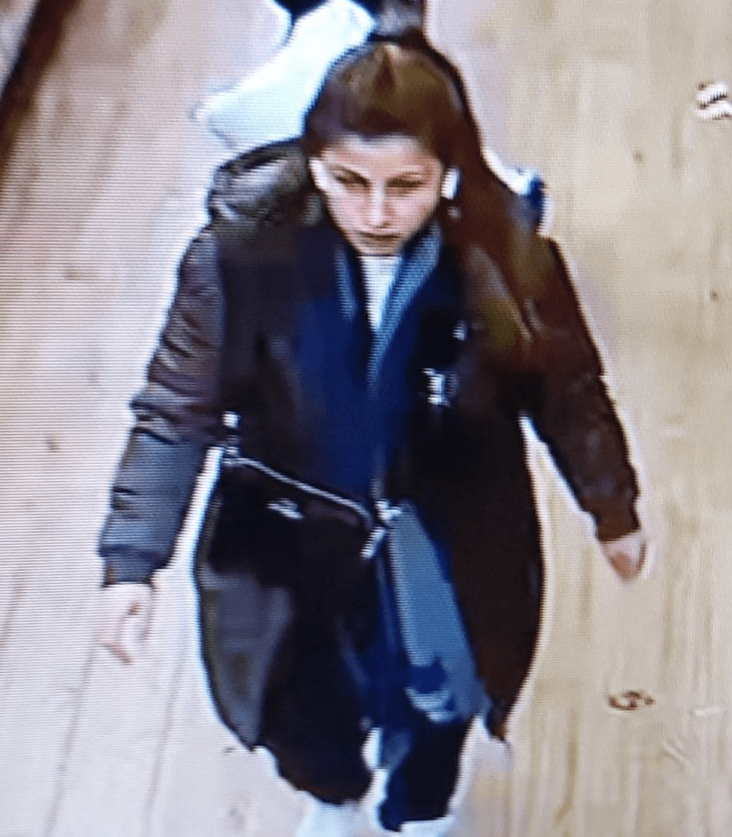 A Cctv Image Has Been Released By Officers Investigating A Spate Of Purse Thefts In Gravesend