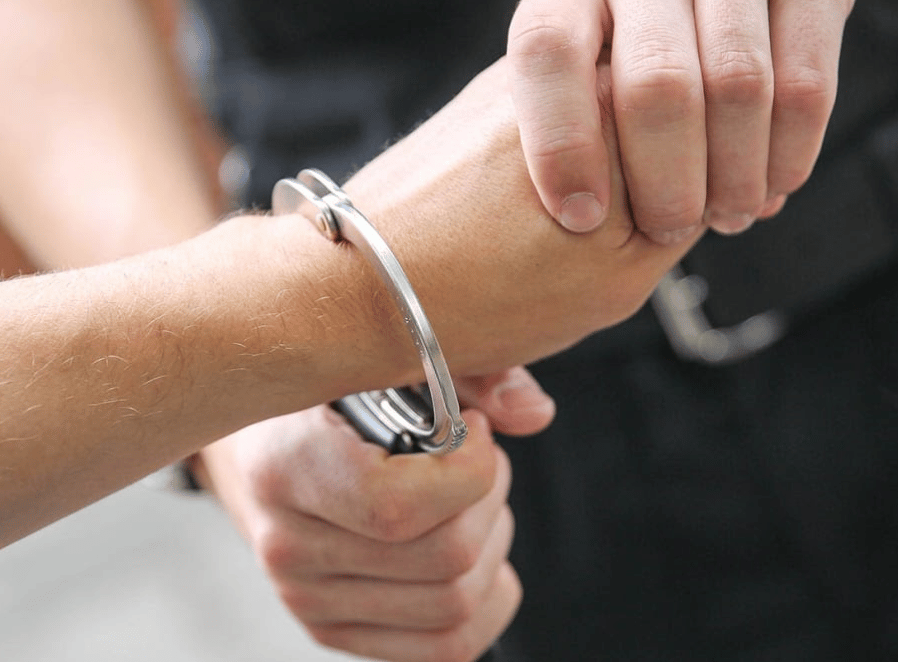 Police arrested a man following a disturbance at a city centre pub – (ID 538388)