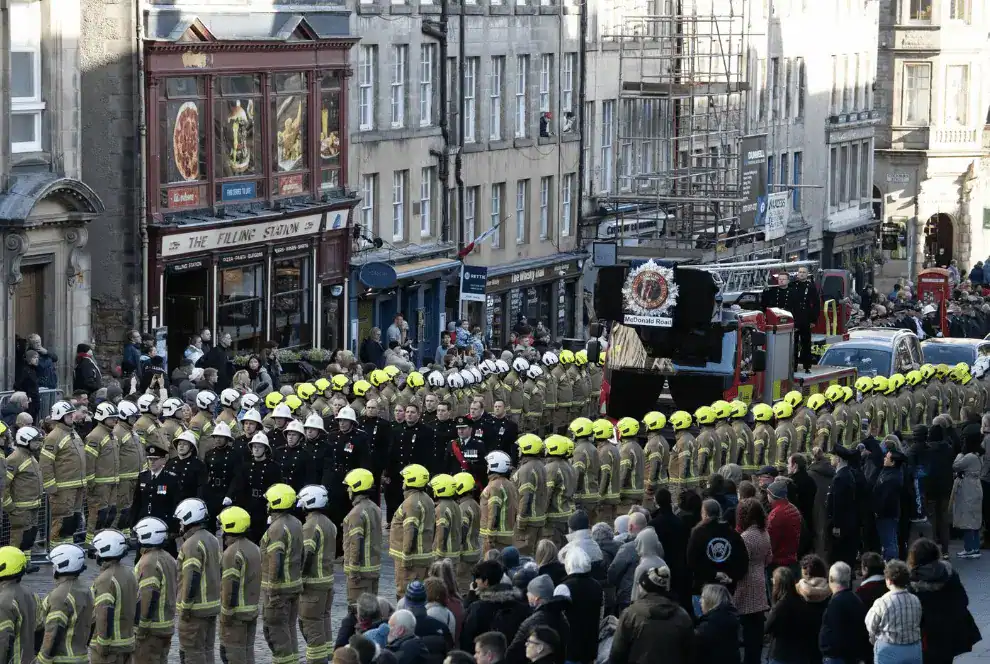 Edinburgh Mourns Hero Firefighter Barry Martin as Hundreds Line Royal Mile for Emotional Farewell