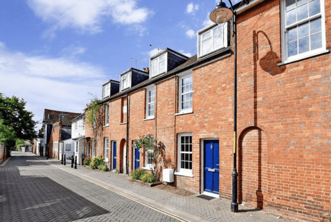 Blaze Rips Through Garage In Tenterton