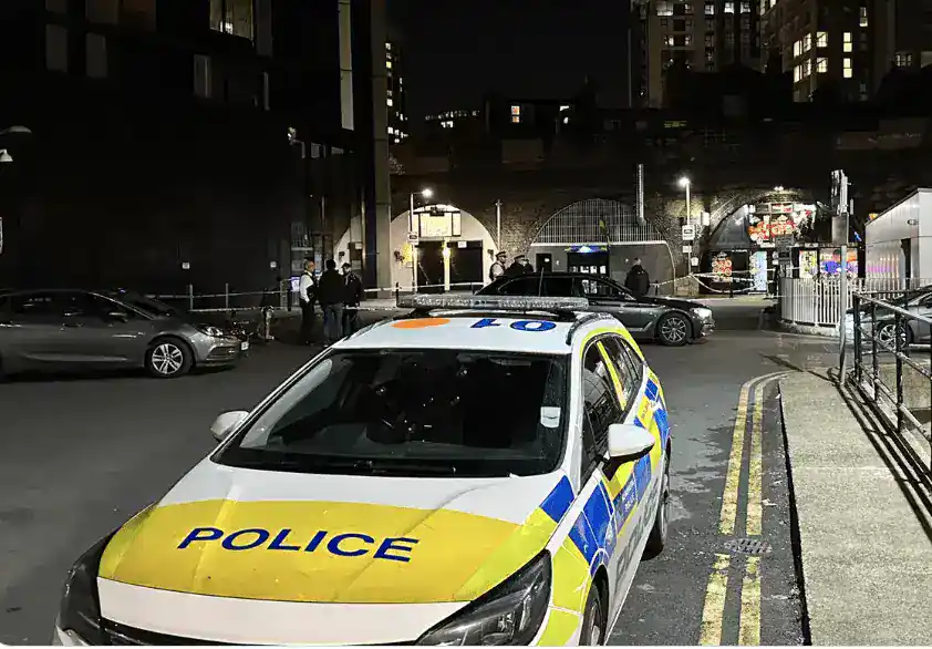 UPDATED: Man rushed to hospital with stab wounds after Elephant and castle attack