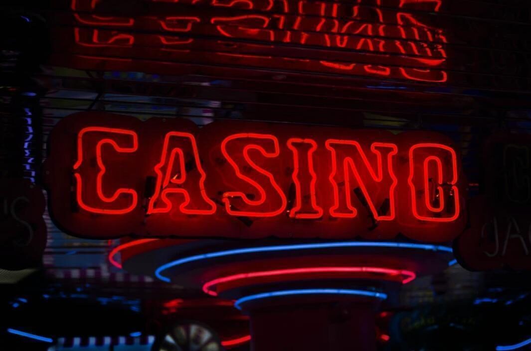 How Does Online Gambling Impact Personal Finance And Financial Literacy?