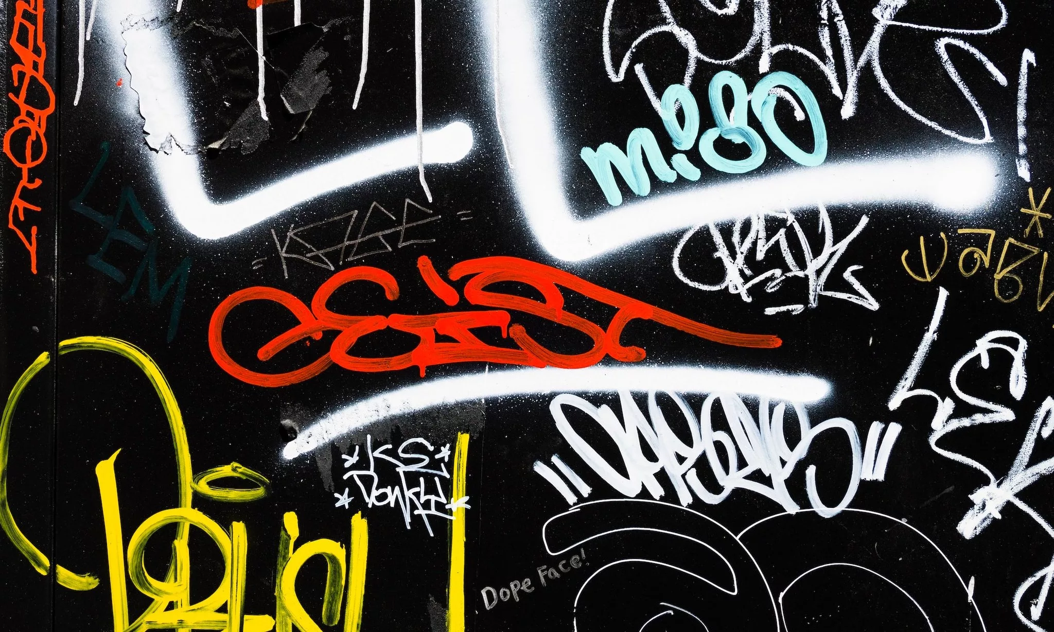 The Uk Government Has Announced A New Crackdown On Anti-social Behaviour, With The Introduction Of A Pilot Scheme Requiring Those Who Vandalise Public Spaces To Repair The Damage Within 48 Hours