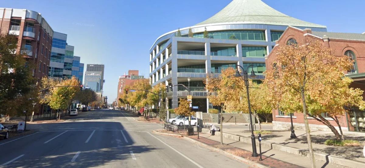 Police in Louisville, Kentucky, have confirmed that at least five people have been killed and six injured in a shooting in the city.