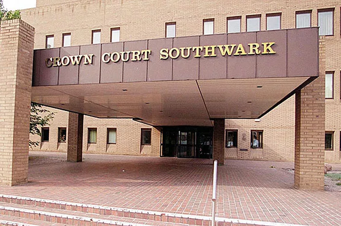 11 Activists Arrested for Contempt of Court Outside Southwark Crown Court
