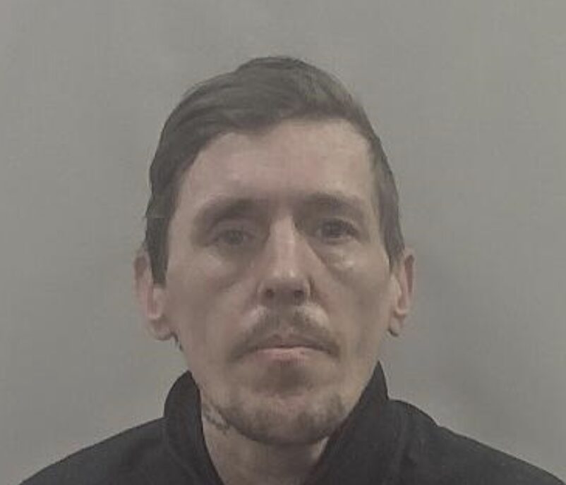 An opportunist thug has been sentenced to 27 months behind bars after robbing an elderly man of his wallet and pleading guilty at Grimsby…