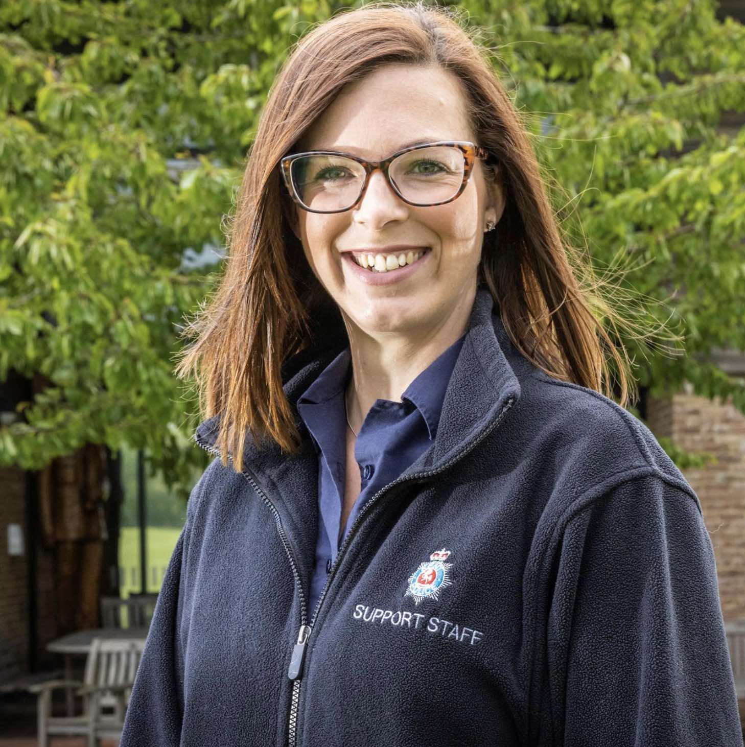 A National Award Has Been Presented To A Kent Police Control Room Dispatcher Who Helped To Safeguard Two Vulnerable Women