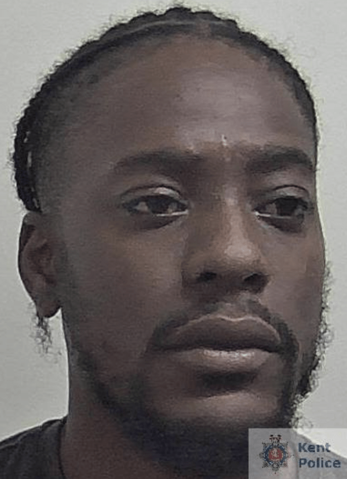 Watch This  Selfless Act Of Bravery By Railway Workers  Last Night