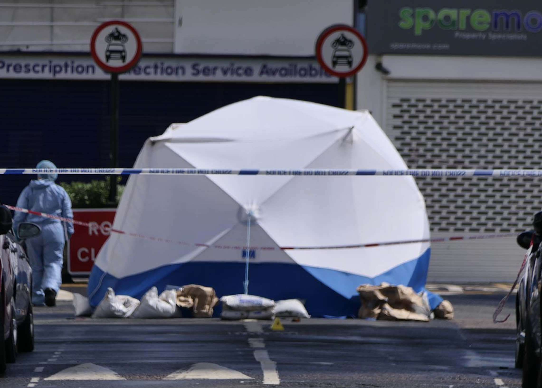 Murder Investigation Launched Following Fatal Stabbing In Newham After Double Stabbing