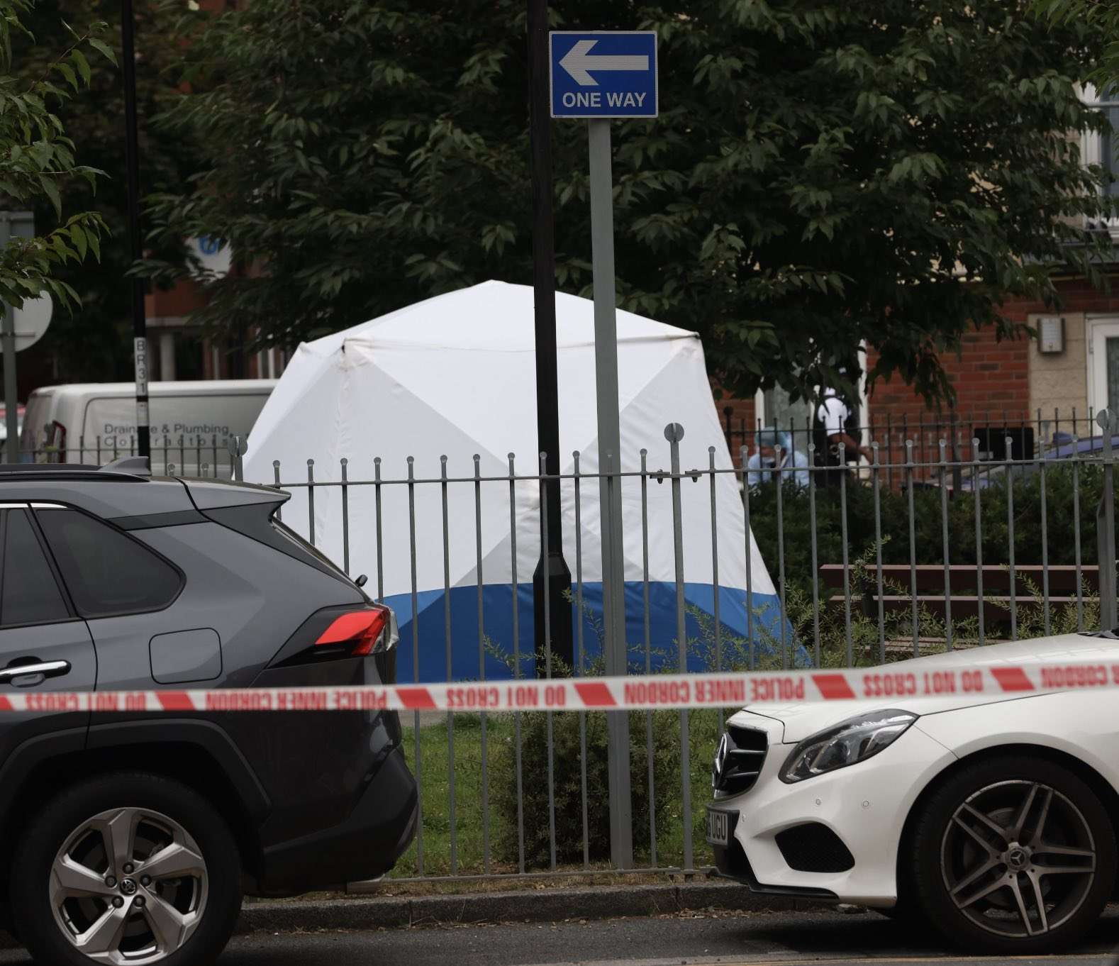 Police Launch Murder Investigation After Fatal Shooting  In Leyton