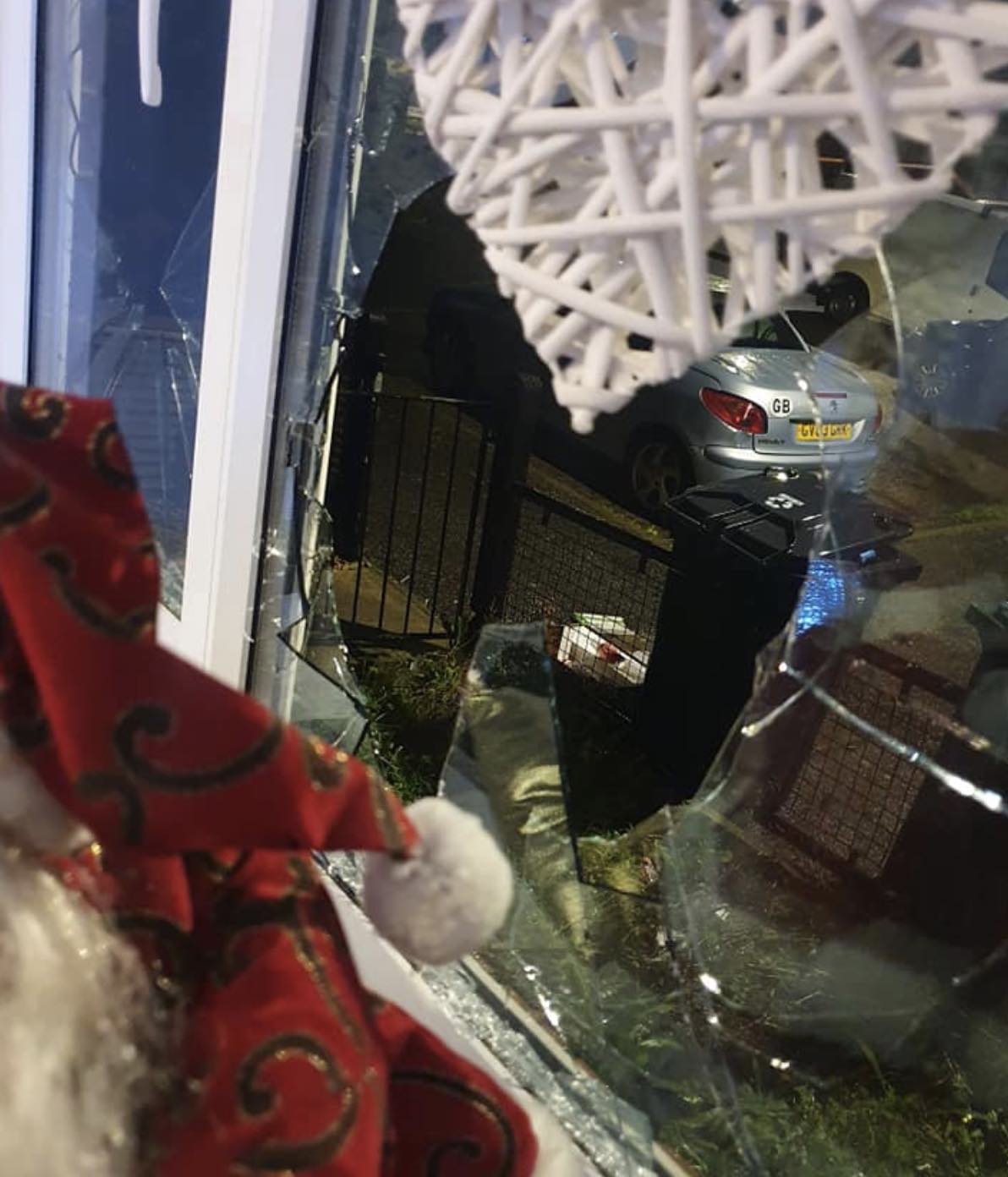 Her Little Boy Was Sitting In Front Of Father Christmas When He Was Showered With The Glass He Escaped Unharmed