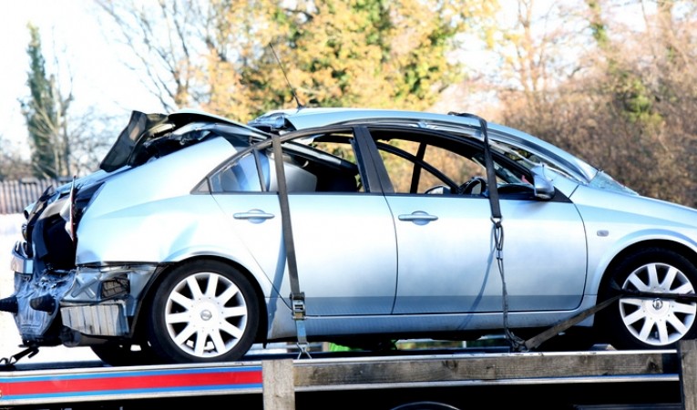 Woman Cut Free From Vehicle After Lorry Shunt  In Shedfield