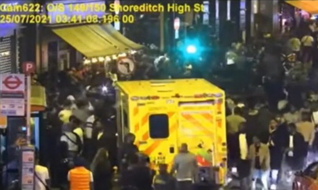 Fire Crews Free Two Trapped In Tower Hamlets Collision – (ID 28851)