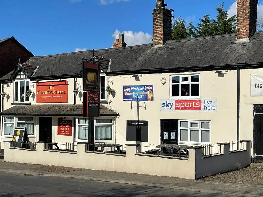 Man, 51, Arrested After Attempted Snatch of 4-Year-Old Outside Middlewich Pub