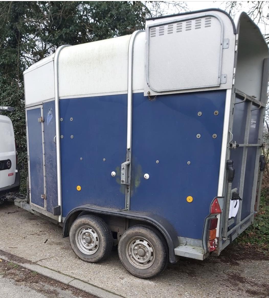 Two Suspected Thieves Have Been Arrested Near #tonbridge During Attempts To Steal A Horsebox