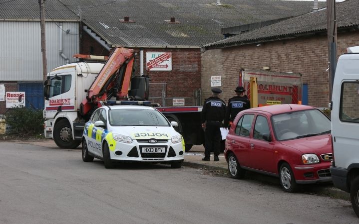 Police Seal Off Portsmouth Industrial Estate  After Man  Found Dead