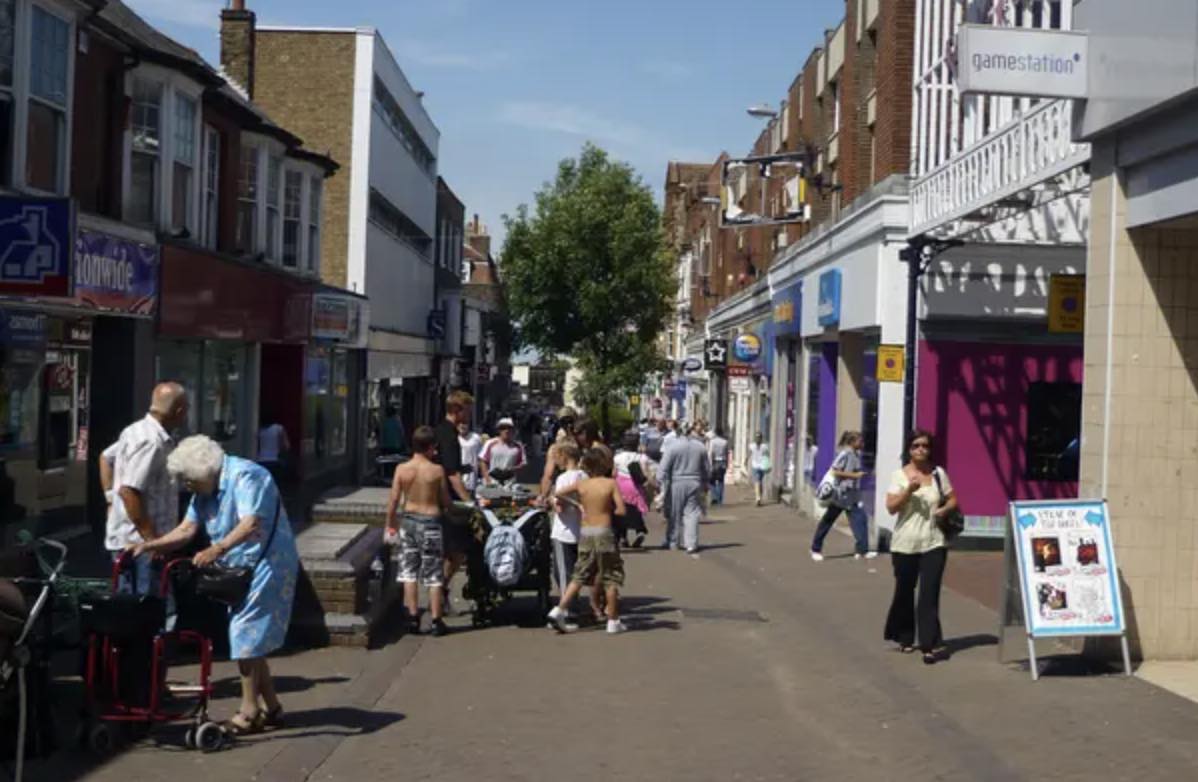 Detectives Are Appealing For Information Following A Robbery In Which Cash And A Mobile Phone Were Stolen From A Man In Margate