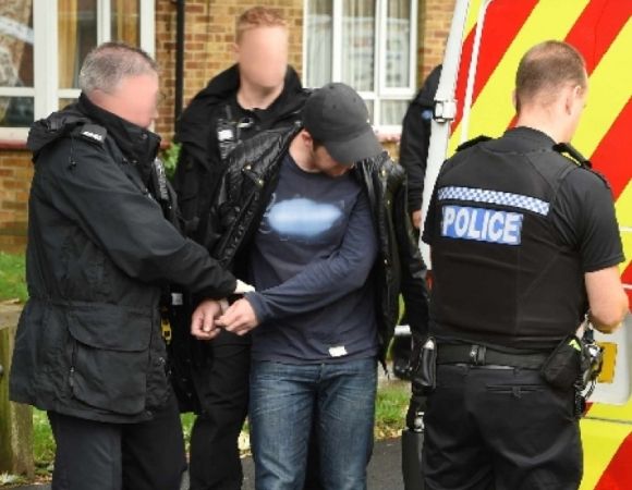 Police Arrest  Two After Taxi Knife Point Attacks In Portsmouth