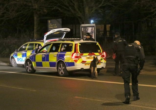 Exclusive: Armed Police Swarm House In Shirley Southampton