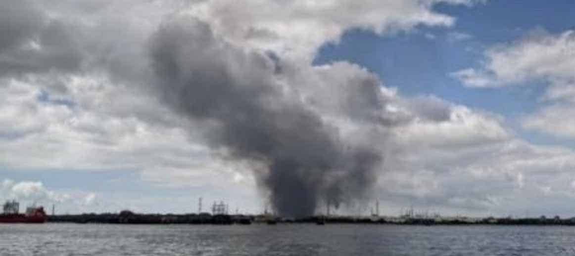 Blaze Breaks Out At Fawley Fuel Refinery