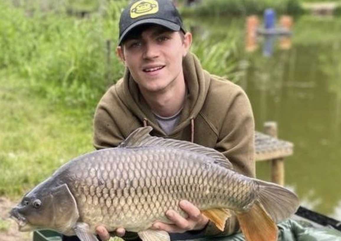 A Detective Looking For A Suspect In The Fatal Stabbing Of A Hull Man A Year Ago Is Confident They Will Find Him