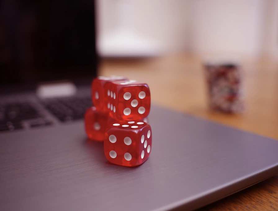 Online Vs Offline Gambling: Who Has A Better Future?