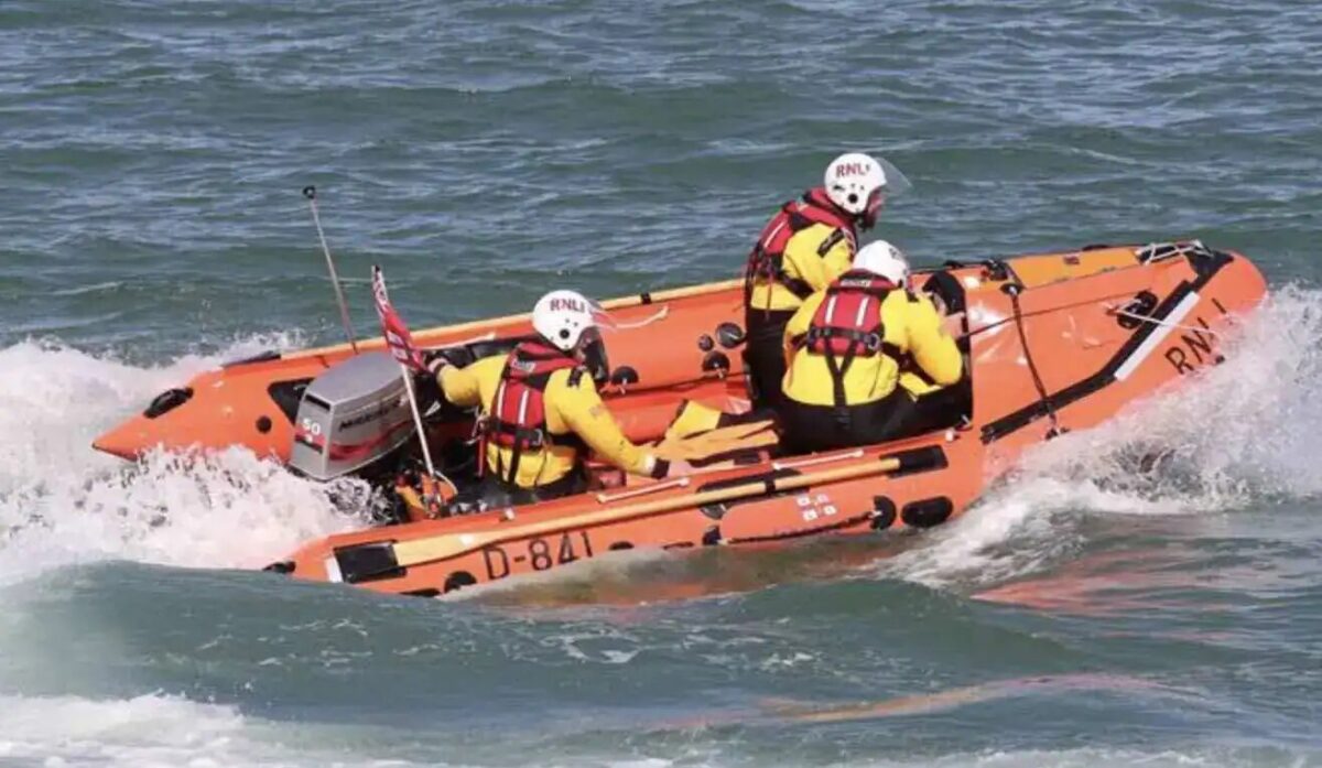 Sinking Speedboat Off Margate: Two Rescued After Engine Failure Drama