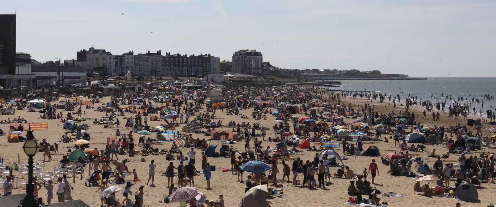 The Heat Health Alert Has Been Ramped Up To Level 4 For The First Time On Record, With Temperatures On Monday And Tuesday Next Week (18-19 July), Potentially Reaching As High As 40°c