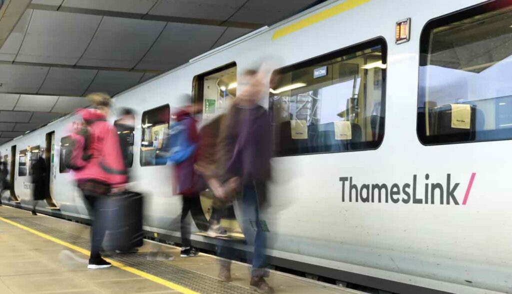 Thameslink Services Suspended After Person Hit by Train Between Gatwick and Three Bridges