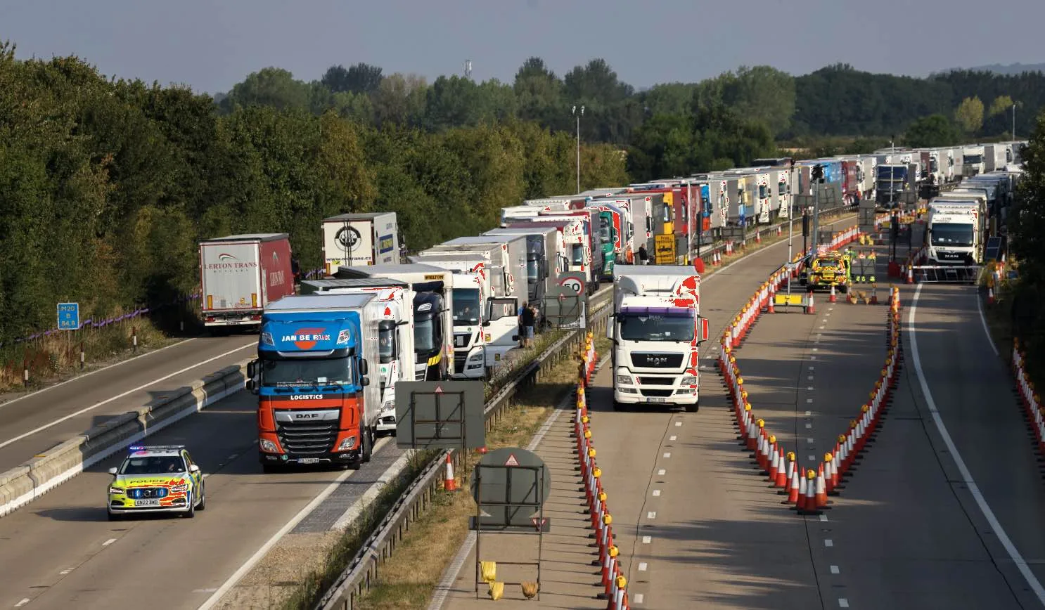 Kent M20 Chaos: Operation Brock Shuts Coastbound to Non-Freight as Dover Delays Worsen