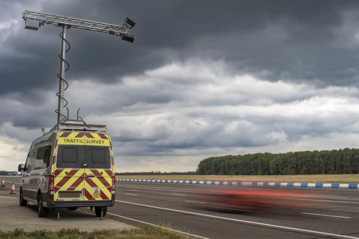 For the first time, new mobile technology capable of automatically detecting motorists who fail to wear a seatbelt or use mobile phones w…