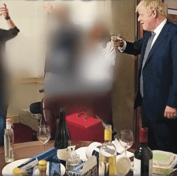 New Partygate Photos Show Boris Johnson Toasting at 2020 No 10 Lockdown Bash – Met Police Under Fire for No Fine