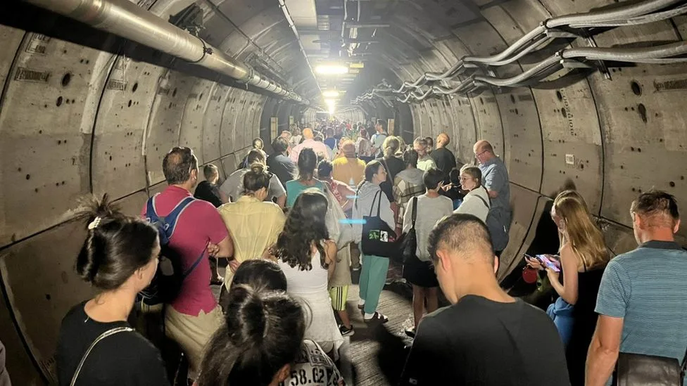 After what appeared to be a train breakdown on the Calais to Folkestone route, dozens of passengers were left stranded for several hours …