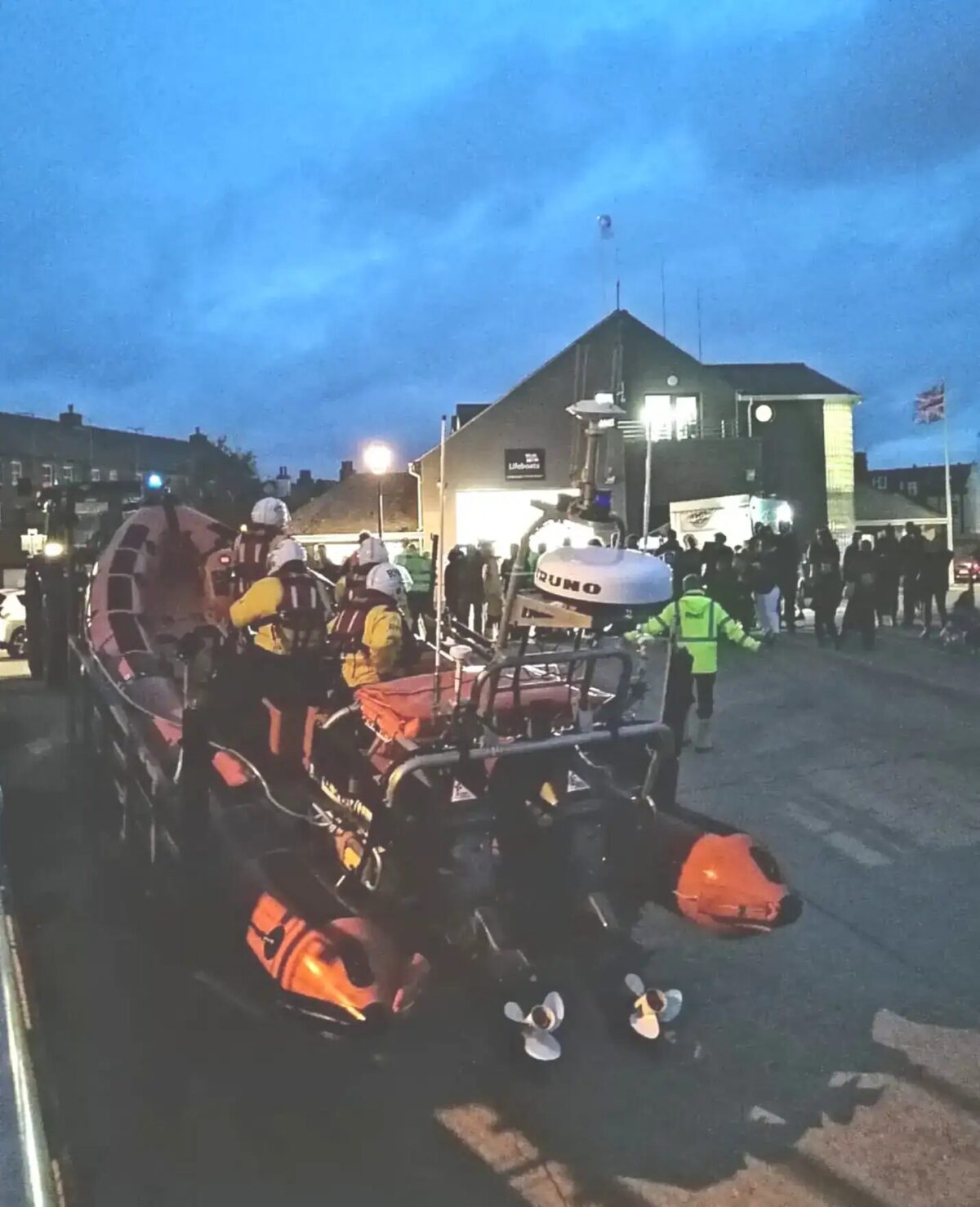 Littlehampton RNLI Lifeboat Launches Mid Fish Supper Rescue Call – Emergency Called Off