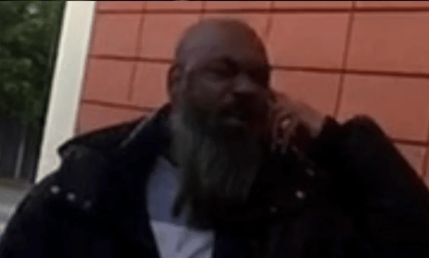 Man Threatens Railway Officer: ‘I’ll Throw You on the Tracks’ at Greenhithe Station – Police Launch Hunt