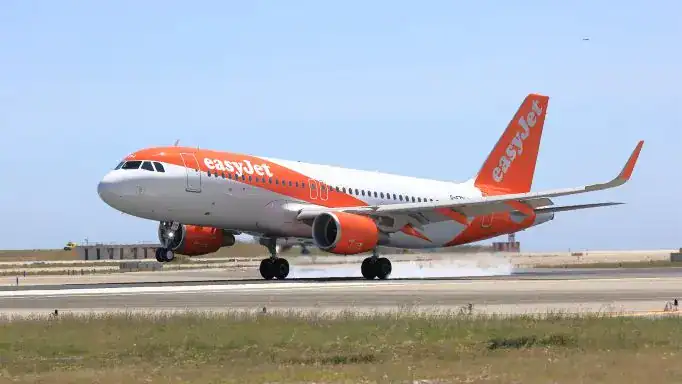 easyJet’s renowned Fearless Flyer course returns to Gatwick