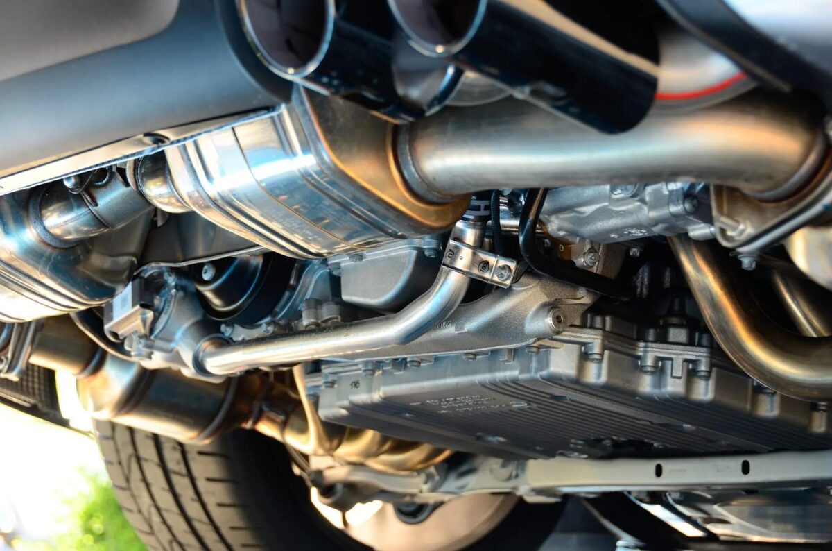 Cops Nab Three After High-Speed Chase Over Catalytic Converter Theft in West Sussex